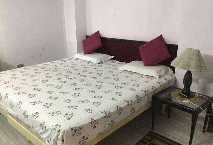 اتاق استاندارد, Mewar Inn