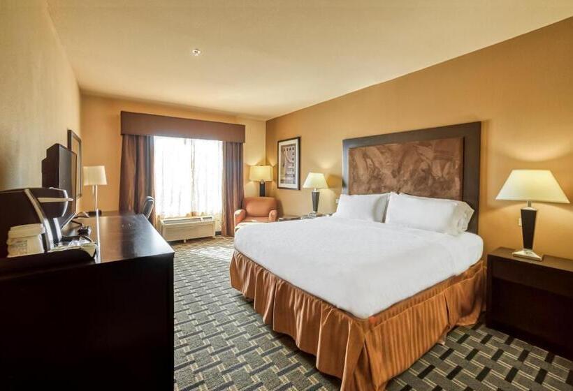 מיטת קינג בסוויטה, Holiday Inn Express Suites Beeville By Ihg