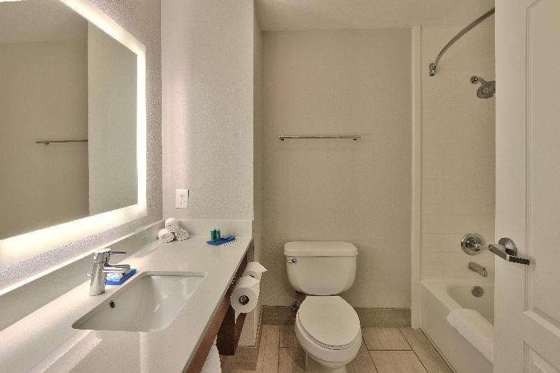 Люкс Кровать Кинг, Holiday Inn Express & Suites Portales, An Ihg