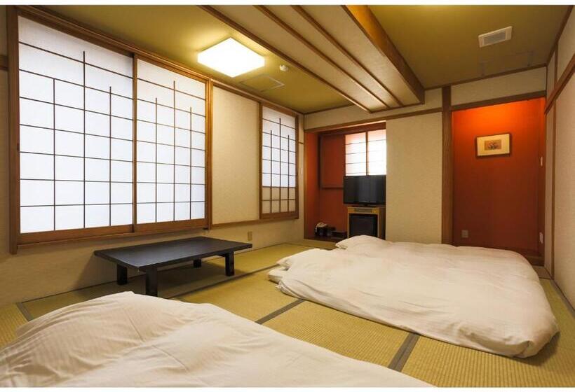 Семейный Номер, Ueno First City