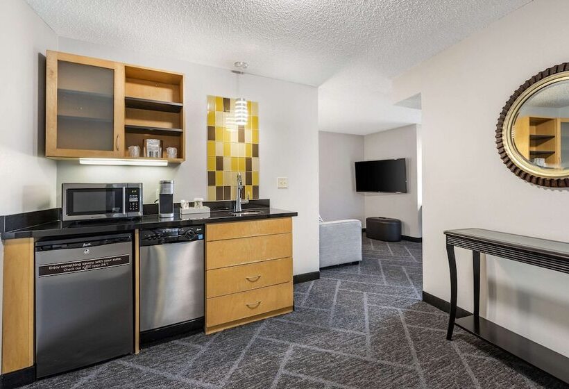 Люкс, Cambria Hotel Minneapolis Maple Grove