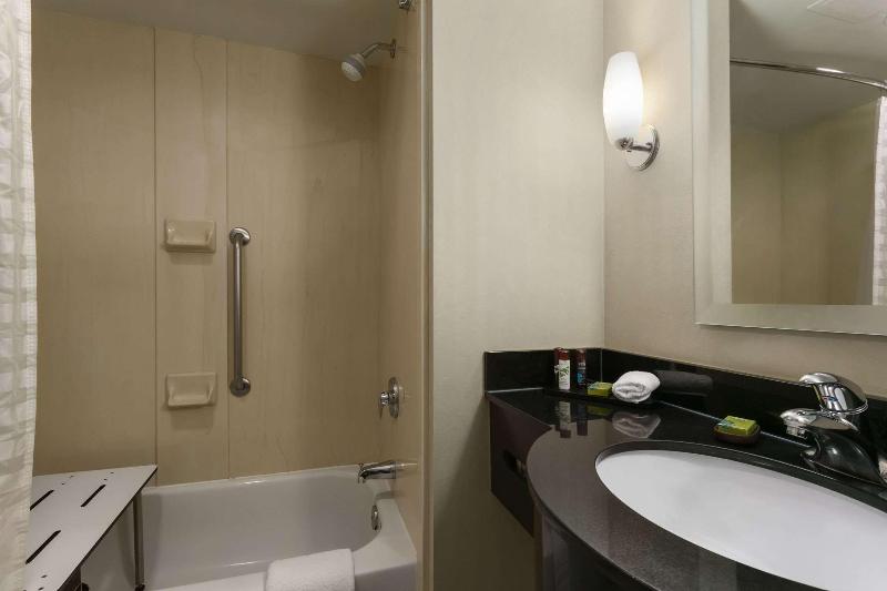 Номер Economy, Toyoko Inn Kumamoto Shin-shigai