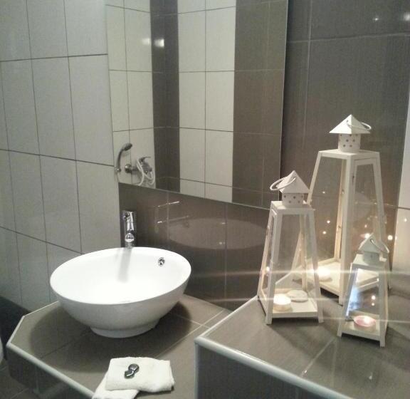 اتاق استاندارد چهار تخته, Villa Livadaros