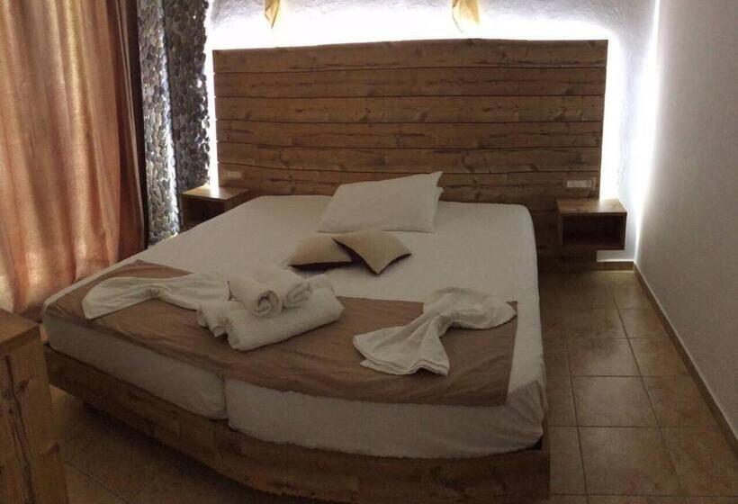 اتاق سوپریور, Villa Livadaros