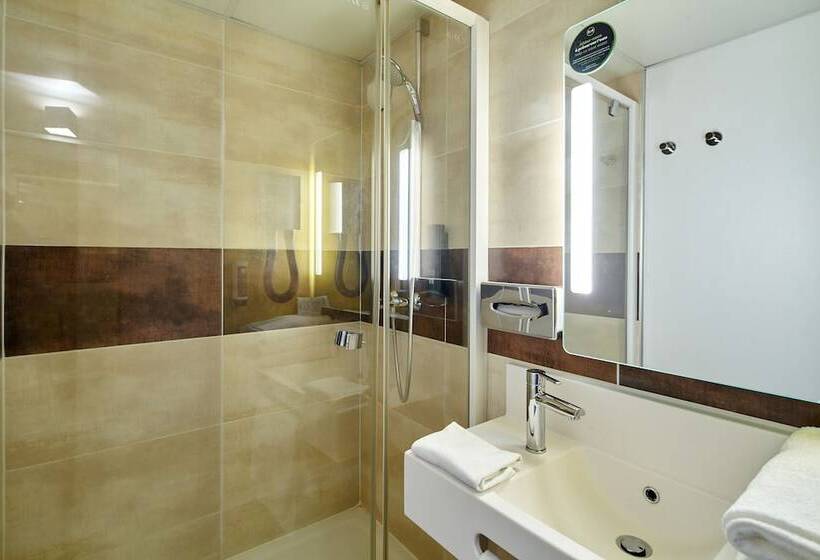 Четырехместный Номер Стандарт, B&b Hotel Paris Nord Gonesse Parc Des Expos