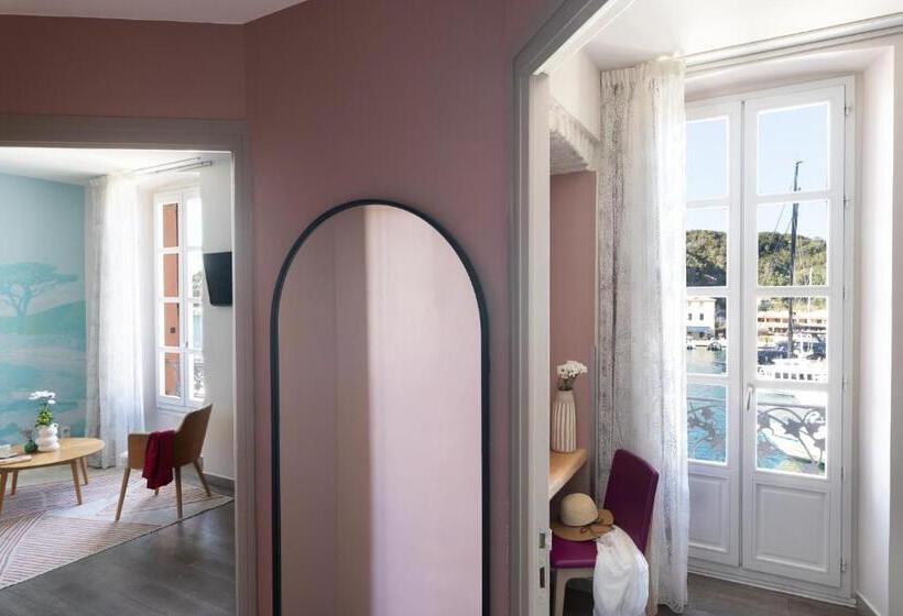 سوئیت جونیور با چشم‌انداز, Best Western Hotel Du Roy D Aragon