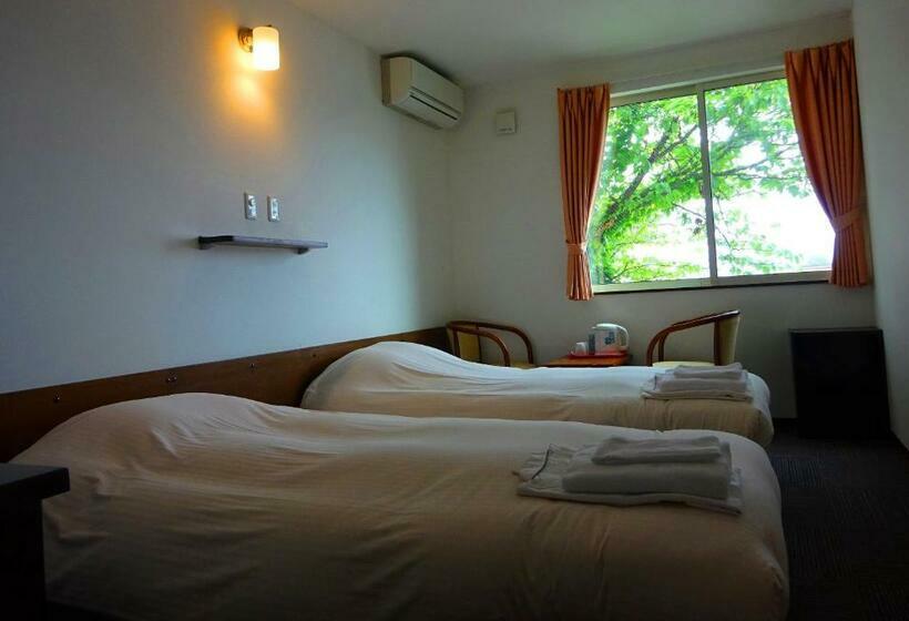 اتاق استاندارد یک نفره, Hakodate Motomachi