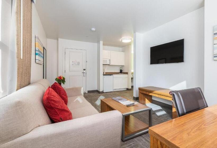 סוויטה, Marshall Suites