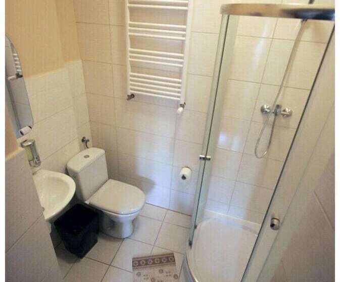 Номер Стандарт, Explorer Hostel & Apartment Stare Miasto Old Town 24h #don T Be A Tourist, Be An Explorer!