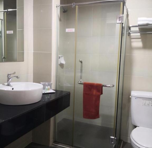 اتاق سوپریور با تخت بزرگ, Goodhope Hotel Skudai