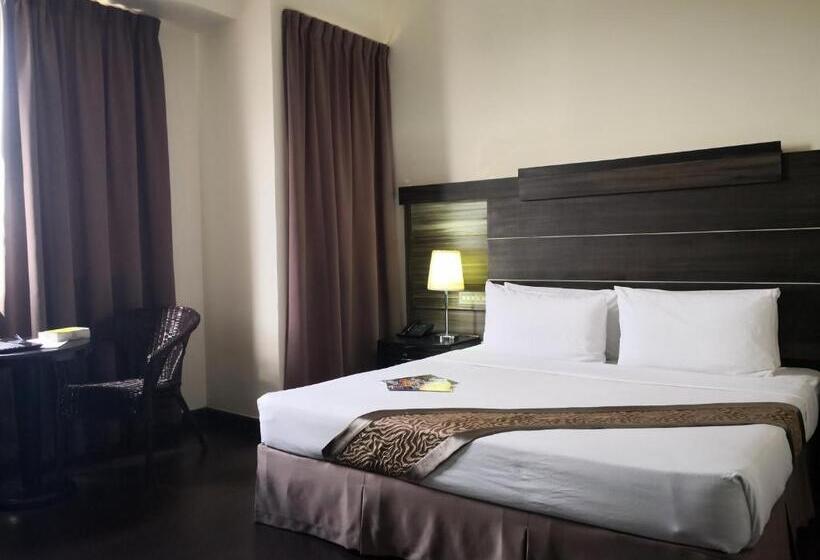 اتاق سوپریور با تخت بزرگ, Goodhope Hotel Skudai