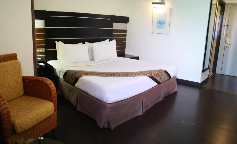 اتاق سوپریور با تخت بزرگ, Goodhope Hotel Skudai
