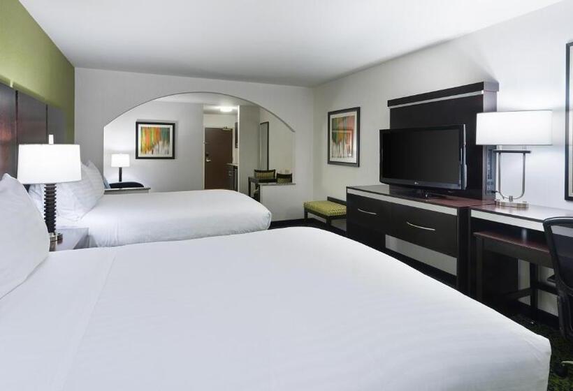 Номер Стандарт Адаптированный для Инвалидов, Holiday Inn Express And Suites Stroudsburg Poconos, An Ihg