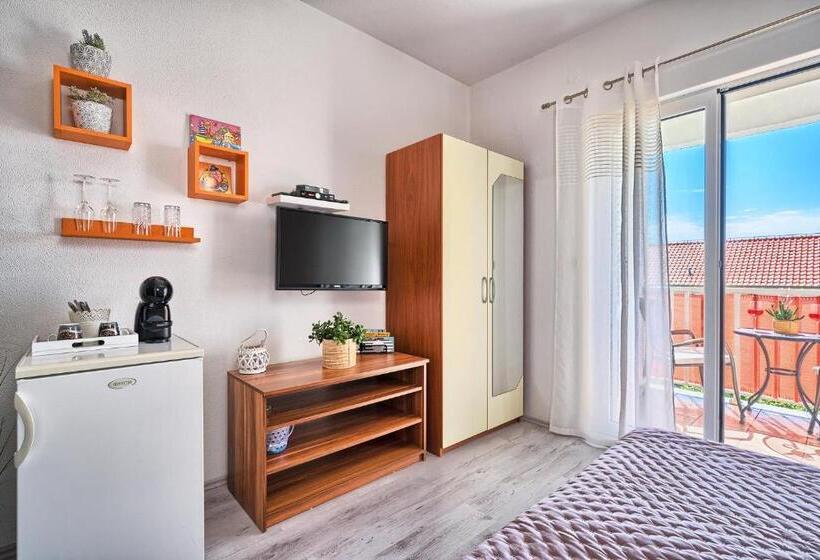 اتاق استاندارد با چشم‌انداز دریا, Apartments Irena