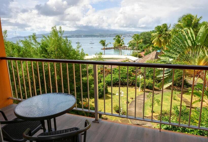 اتاق پرستیژ, Bakoua Martinique