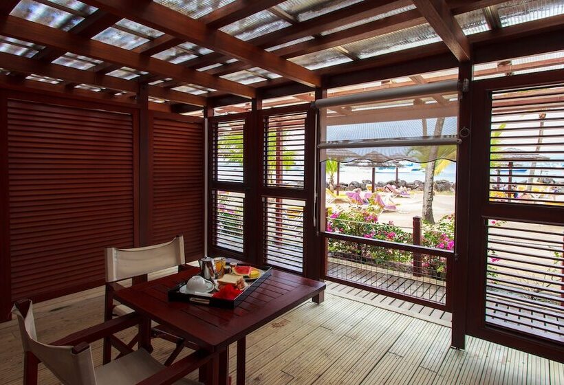 اتاق لوکس, Bakoua Martinique