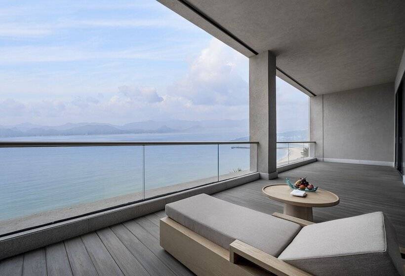 Клубный люкс с видом на море, Intercontinental Shenzhen Dameisha Resort, An Ihg