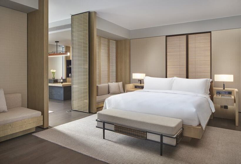 Клубный люкс с видом на море, Intercontinental Shenzhen Dameisha Resort, An Ihg
