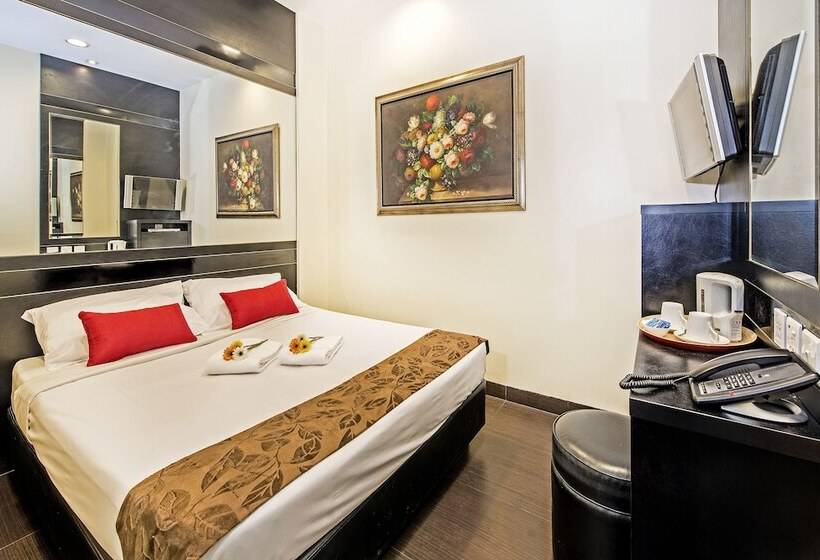 Superior Room, 81 Kovan