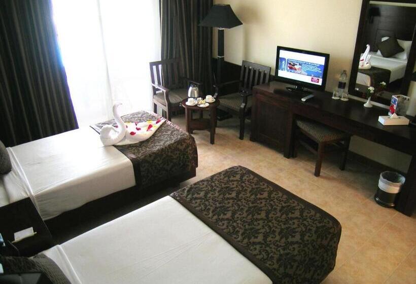 اتاق استاندارد سه نفره, Royal Brayka Beach Resort