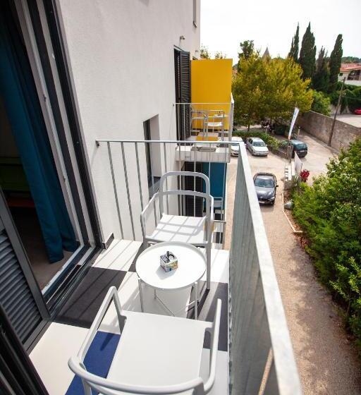 اتاق استاندارد, Subtub Hostel Makarska