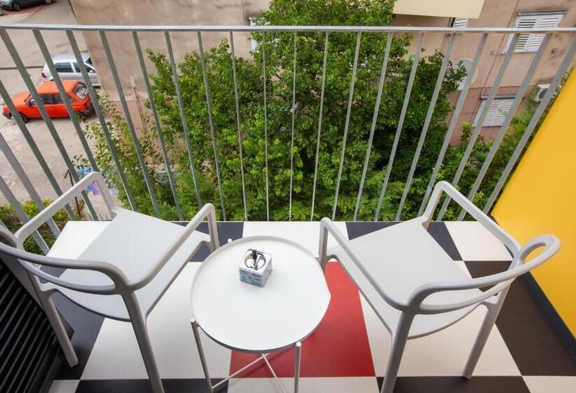 اتاق استاندارد سه نفره, Subtub Hostel Makarska