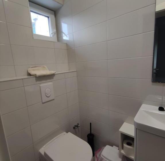 اتاق استاندارد, Subtub Hostel Makarska