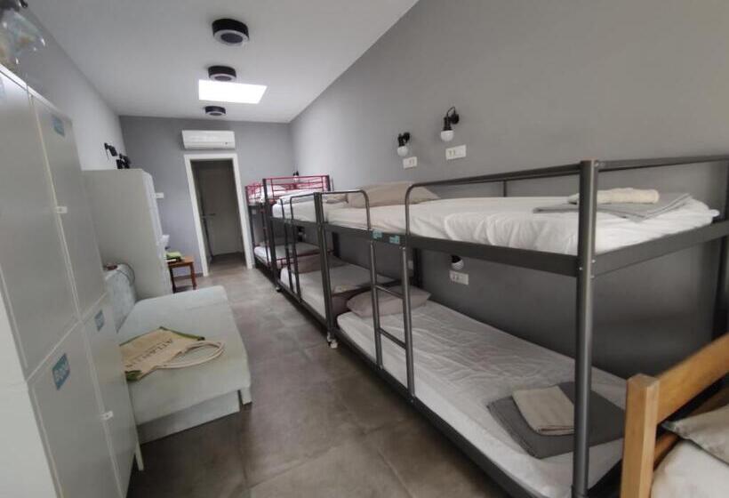 تختخواب در اتاق مشترک, Subtub Hostel Makarska