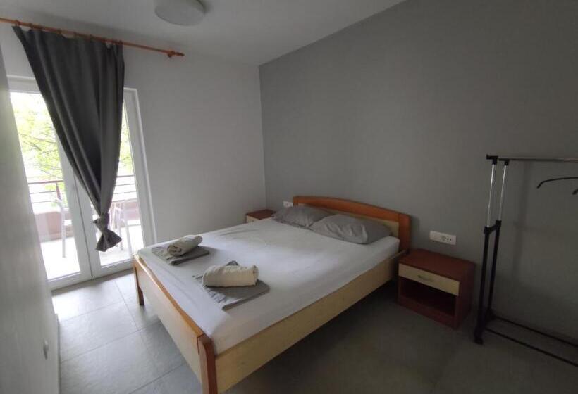 اتاق استاندارد, Subtub Hostel Makarska
