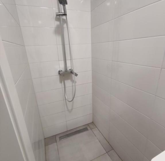 اتاق استاندارد, Subtub Hostel Makarska