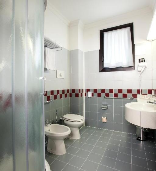اتاق سوپریور سه تخته, Best Western Plus Borgolecco