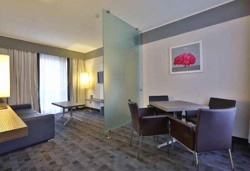 سوییت جونیور, Best Western Plus Borgolecco
