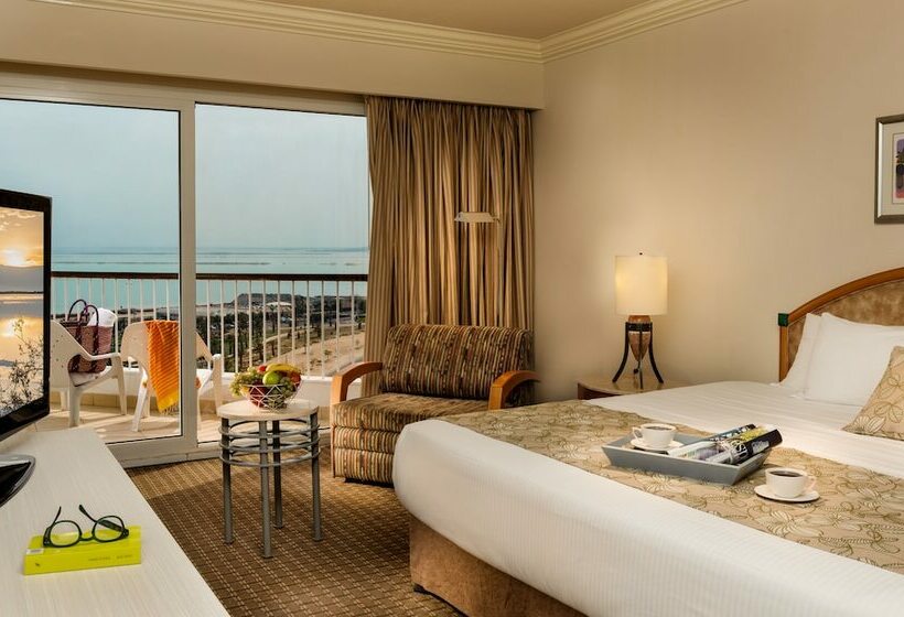 Habitación Deluxe Vista Piscina, David Dead Sea Resort & Spa