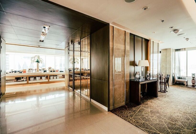 اتاق اجرایی, Eastin Grand Hotel Sathorn