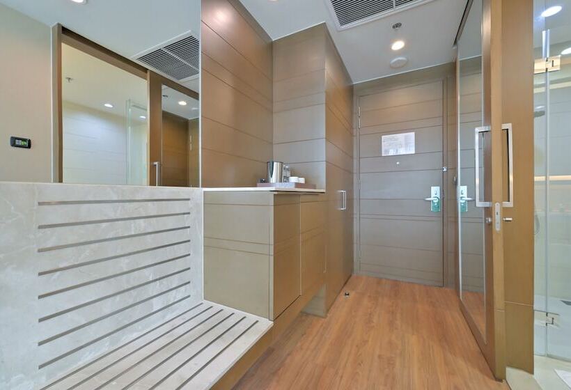 اتاق اجرایی, Eastin Grand Hotel Sathorn