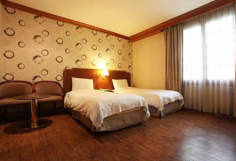 Quarto Estandar, Karak Tourist