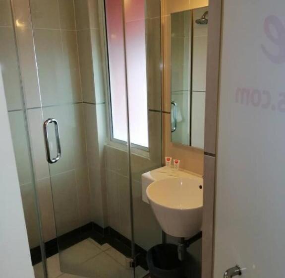 Четырехместный Номер Стандарт, Tune Hotel Georgetown Penang