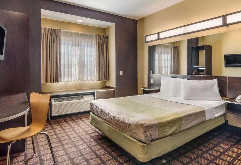 スイート, Motel 6 Canton, Ga