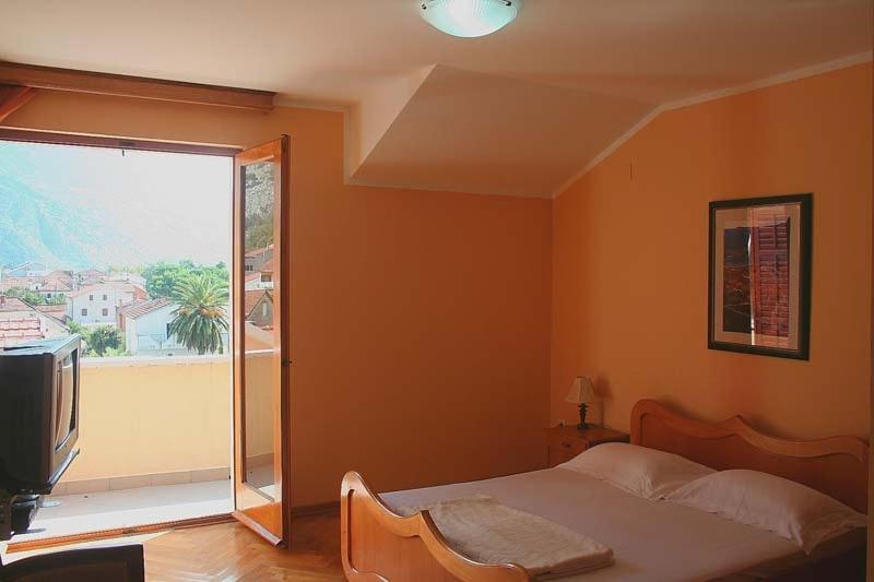 اتاق استاندارد با بالکن و چشم‌انداز دریا, Accommodation Marija 2