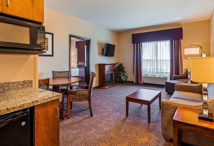 Люкс, Best Western Plus Carousel Inn & Suites Burlington