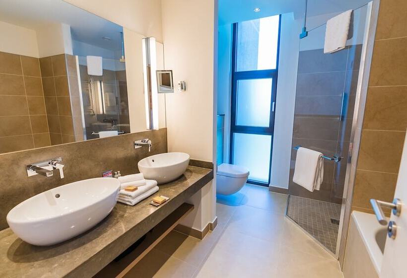 سوئیت با تخت بزرگ, Doubletree By Hilton Hotel Oradea