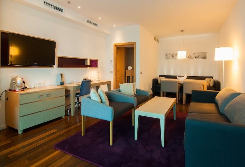 سوئیت با تخت بزرگ, Doubletree By Hilton Hotel Oradea