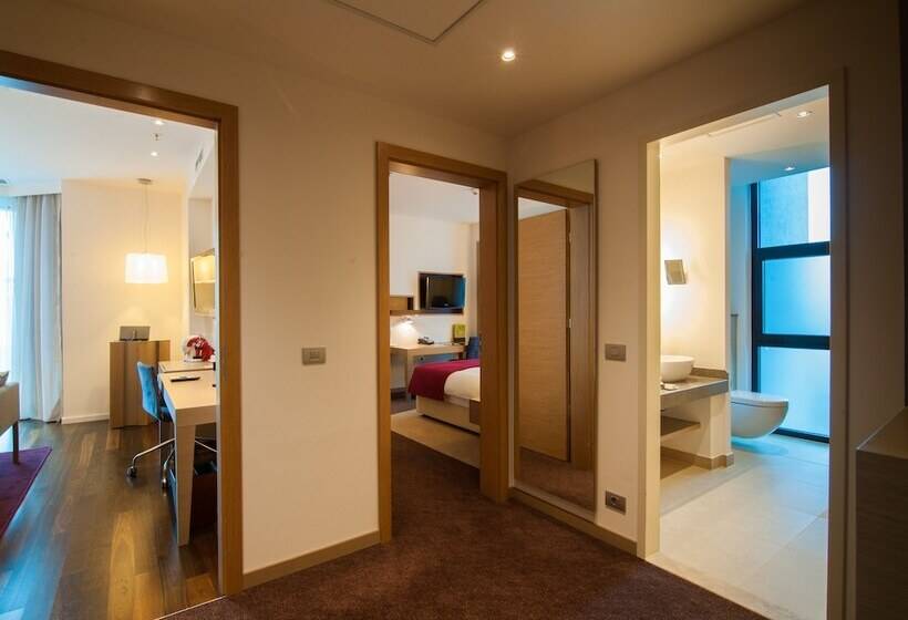 سوئیت با تخت بزرگ, Doubletree By Hilton Hotel Oradea