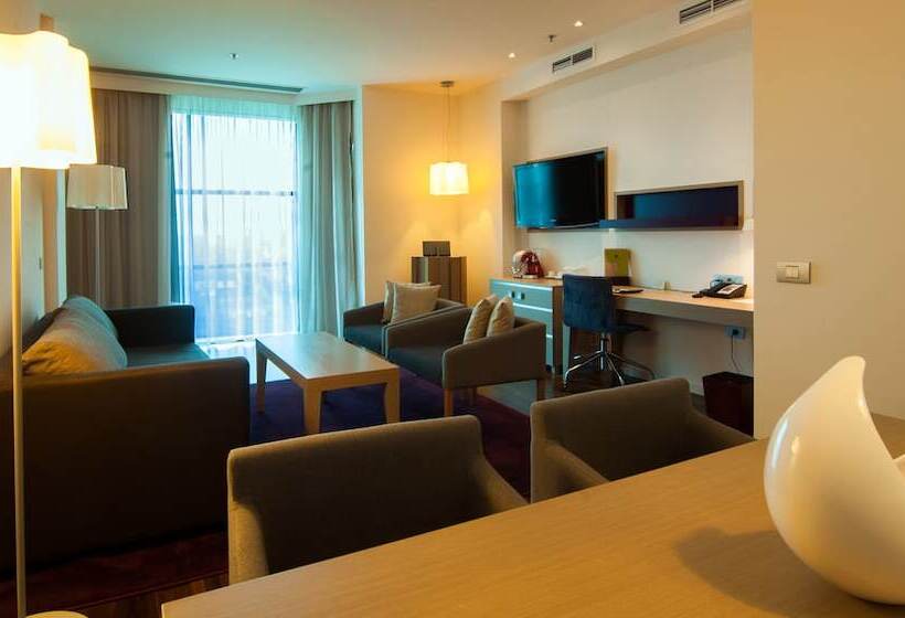 سوئیت با تخت بزرگ, Doubletree By Hilton Hotel Oradea