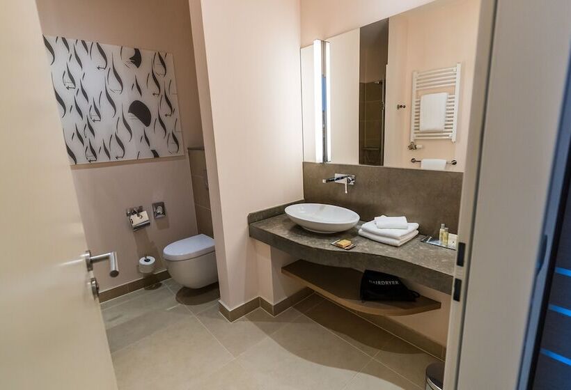 اتاق خانوادگی, Doubletree By Hilton Hotel Oradea