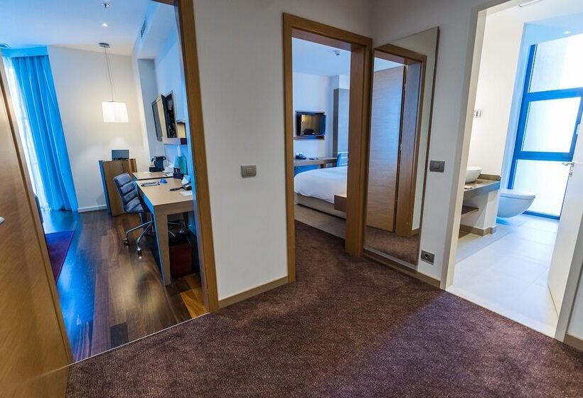سوئیت با تخت بزرگ, Doubletree By Hilton Hotel Oradea