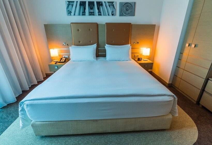 سوئیت با تخت بزرگ, Doubletree By Hilton Hotel Oradea