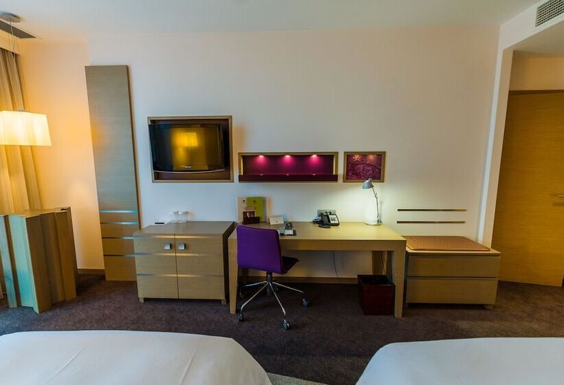 اتاق خانوادگی, Doubletree By Hilton Hotel Oradea