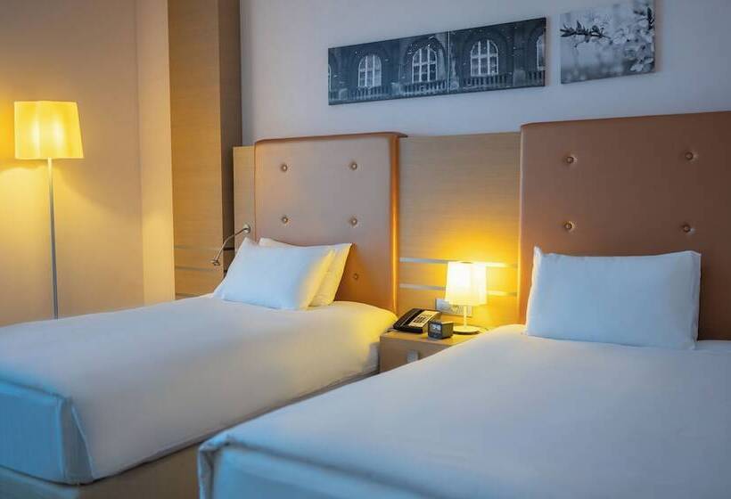 اتاق خانوادگی, Doubletree By Hilton Hotel Oradea
