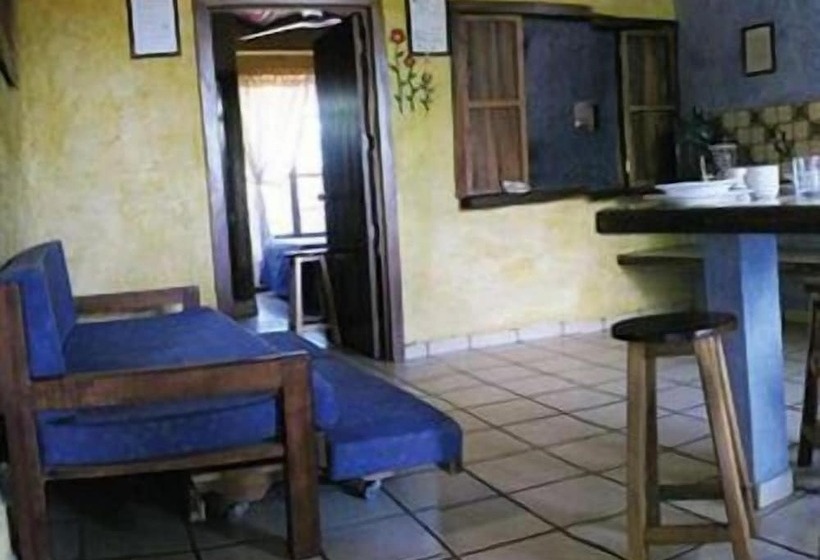 بانگلوی استاندارد, Las Cabanas Del Capitan